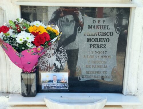 Ofrenda anual realizada a nuestro querido abuelo Don Manuel Francisco Moreno, el cuál da nombre a nuestra asociación y fundador de nuestra agrupación, con ésta ofrenda le damos gracias por seguir cuidando de cada uno de los componentes, desde el banderín hasta los bombos.